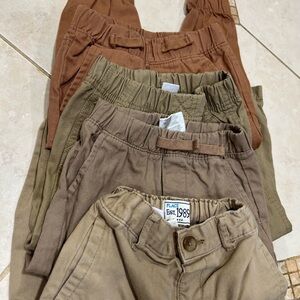 Toddler Boys cargo pants are ready to be in your son’s closet. Brand Various.